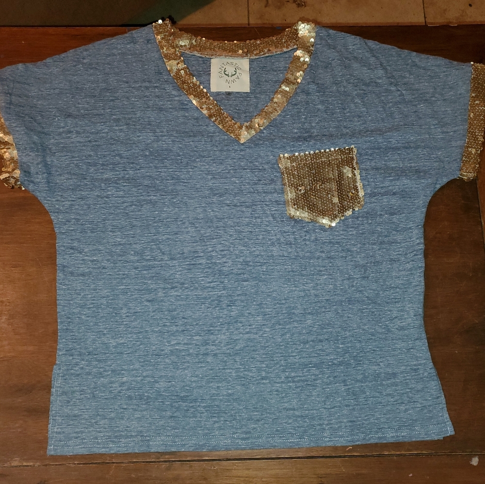 Shirt - Picture 2 of 3